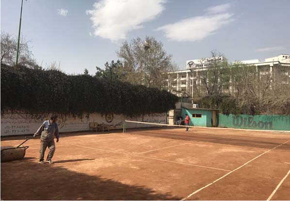 زمین تنیس هتل هما