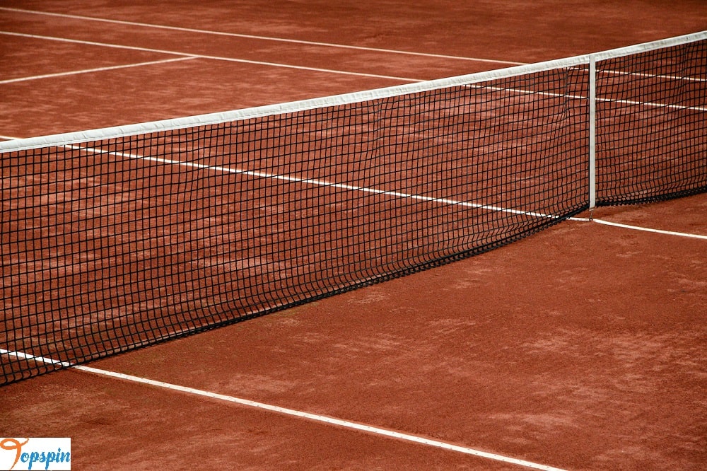 کف‌پوش زمین تنیس خاک رس 