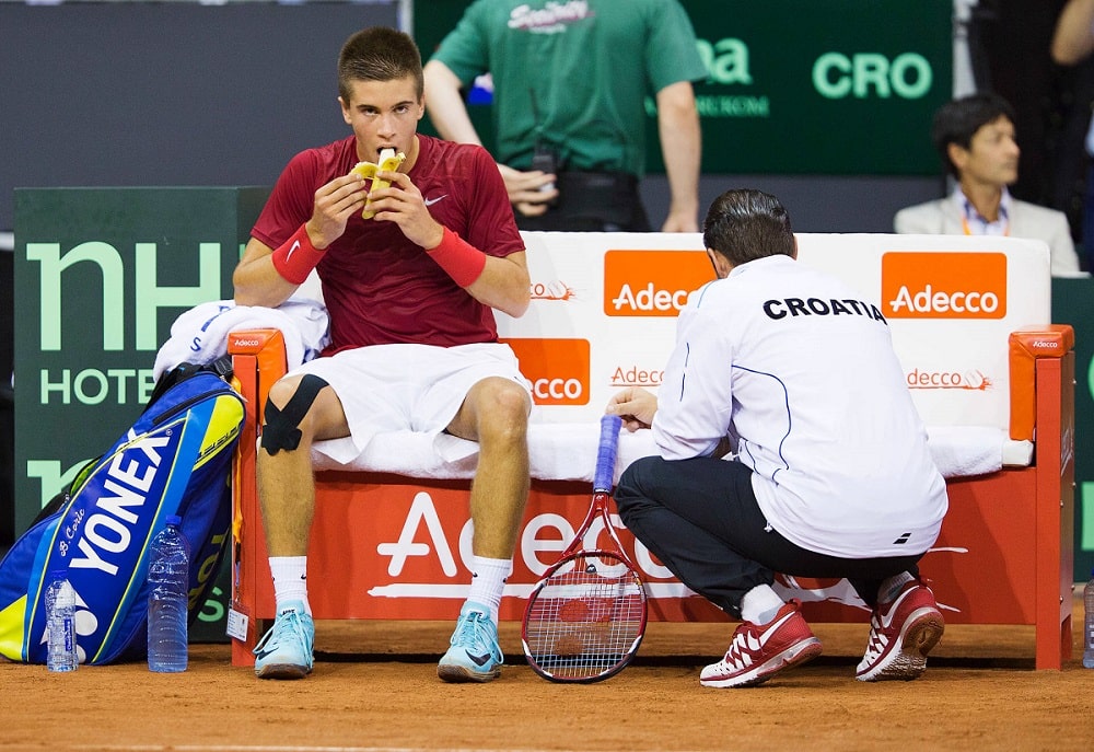 نحوه تغذیه در روزهای مسابقه تنیس