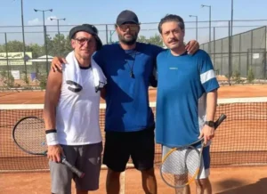 امین حیایی در زمین تنیس