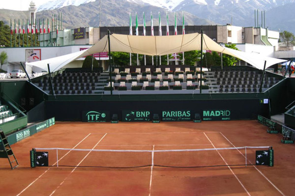 عکس زمین تنیس در باشگاه انقلاب